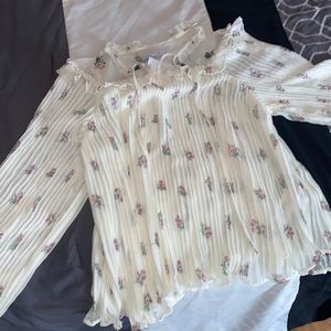 Top shop shear floral blouse never worn tags on